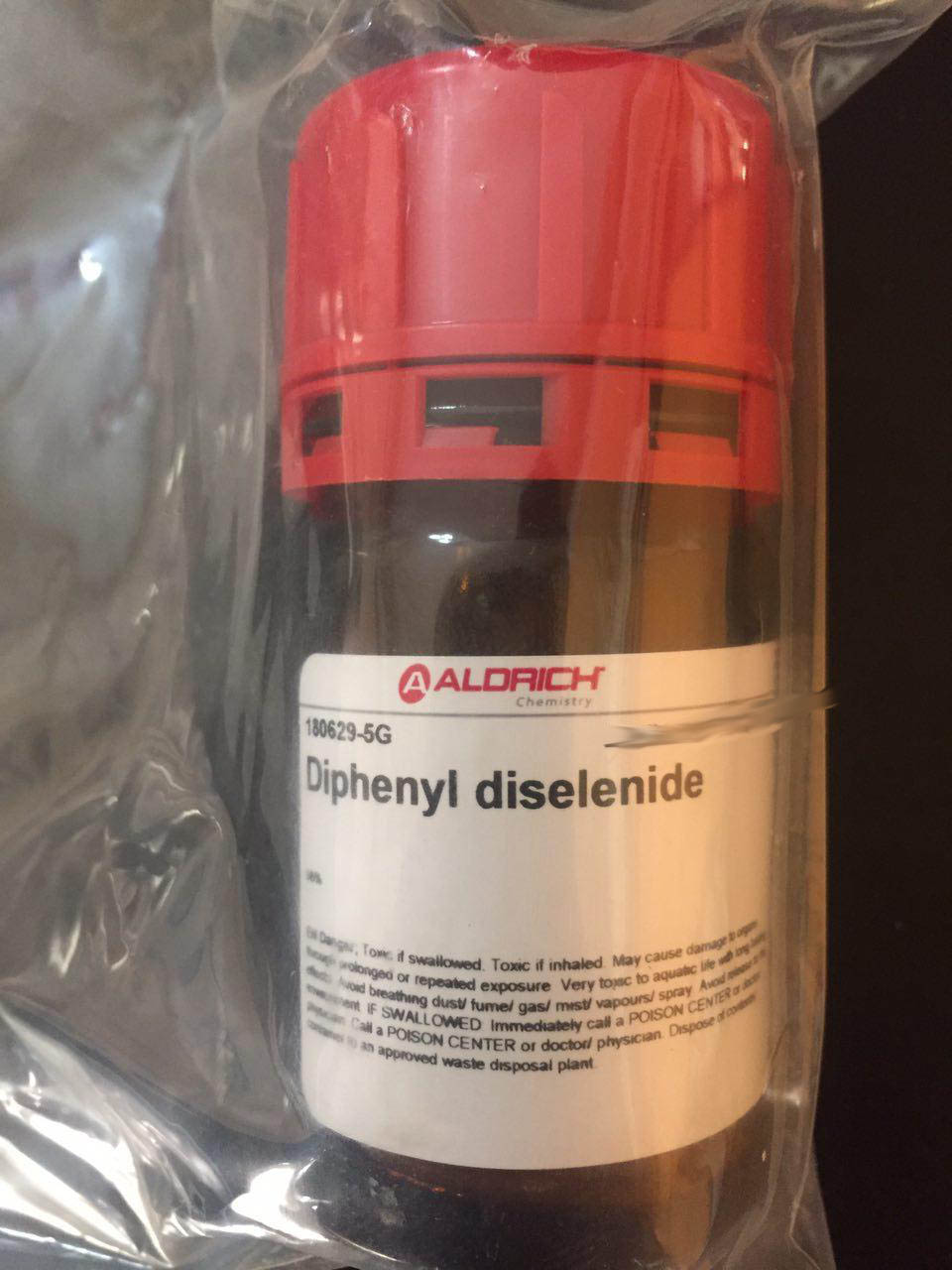 Diphenyl diselenide